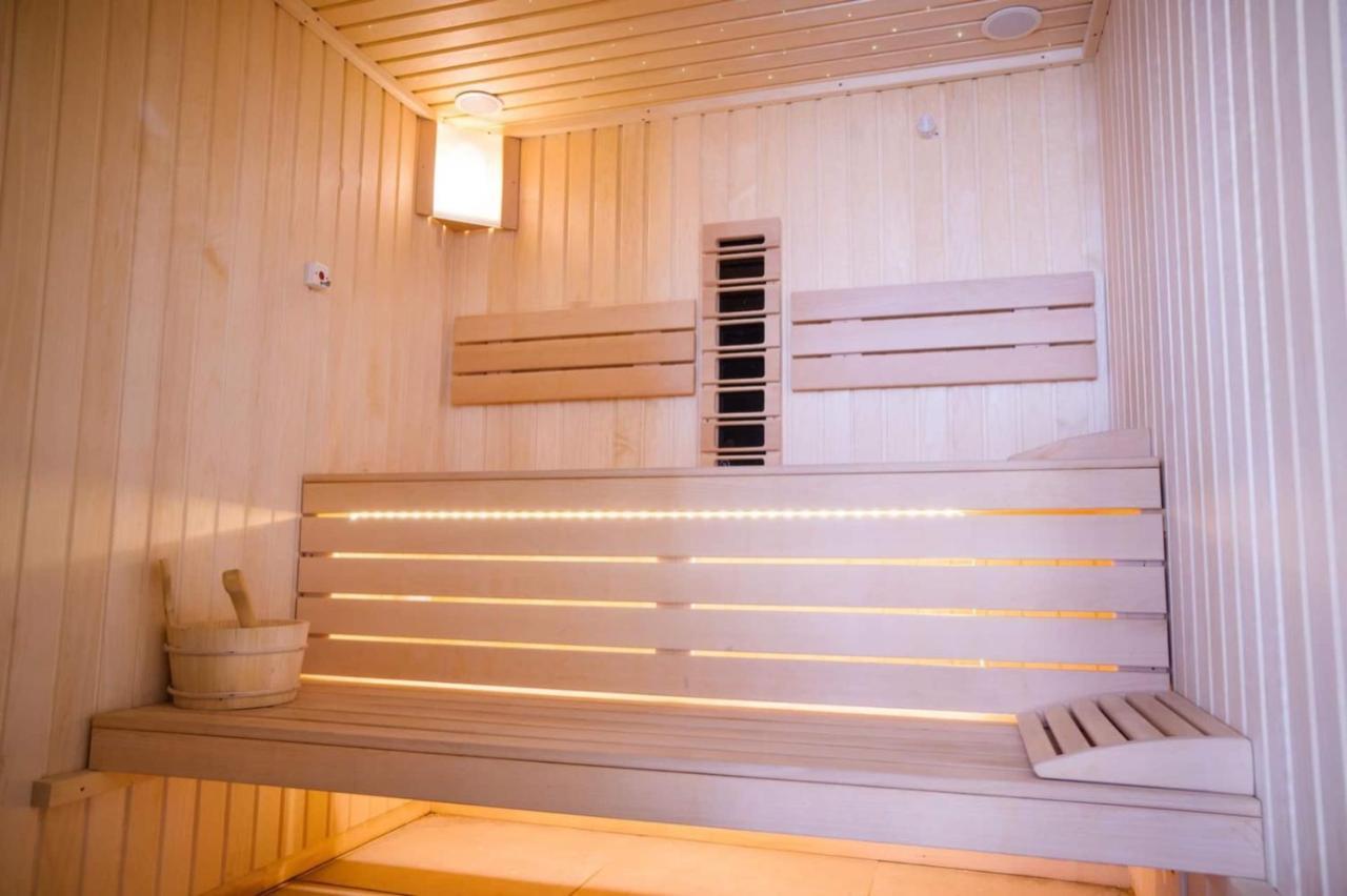 Midsummer Dream Studio Navodari Ngoại thất bức ảnh