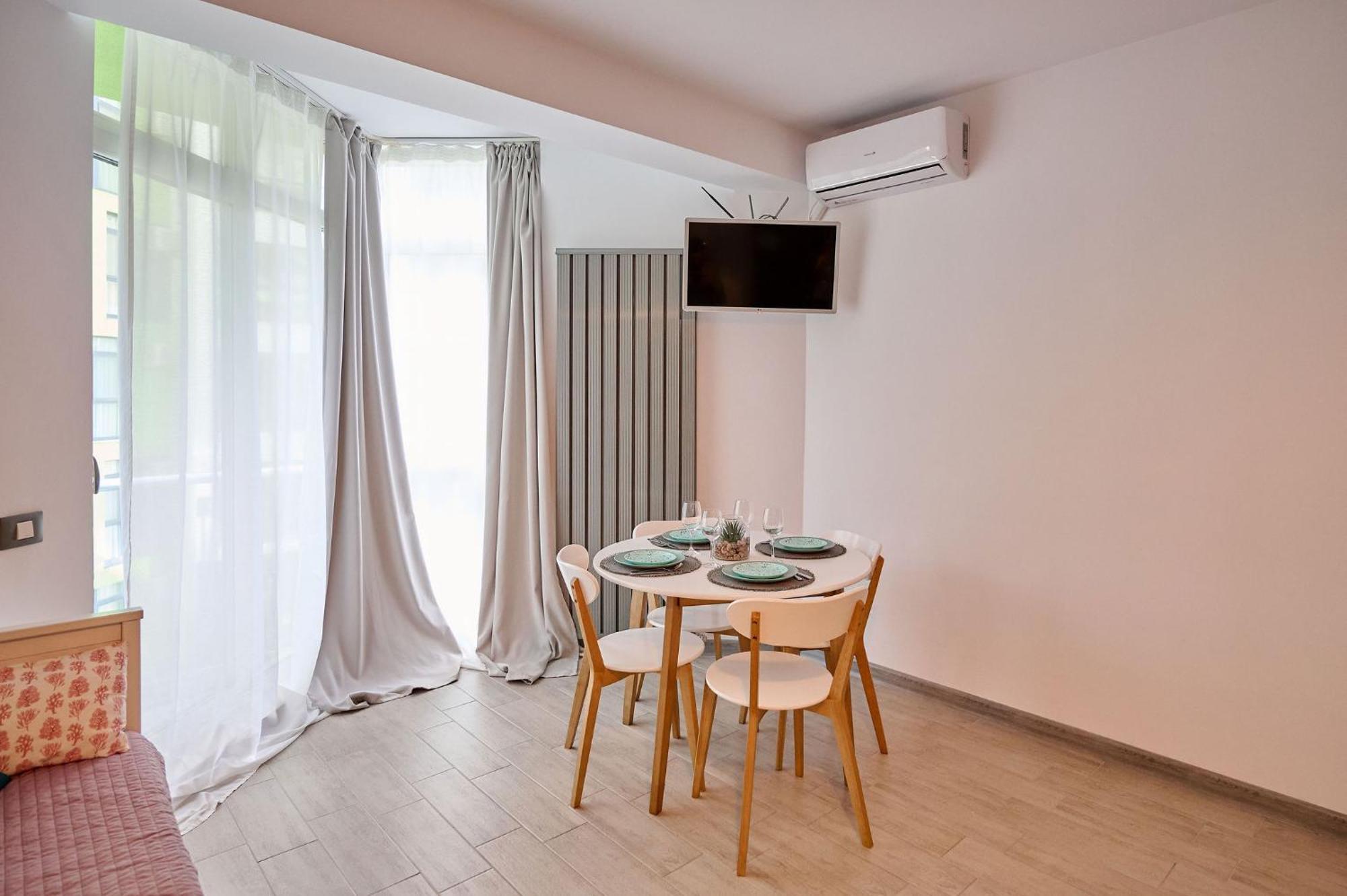 Midsummer Dream Studio Navodari Ngoại thất bức ảnh